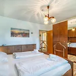 Zeitlos By Interhome * ريفينتيز