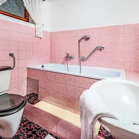 Zeitlos By Interhome Reifnitz